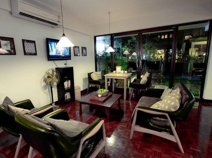 House 23 Guesthouse Bangkok Exterior photo